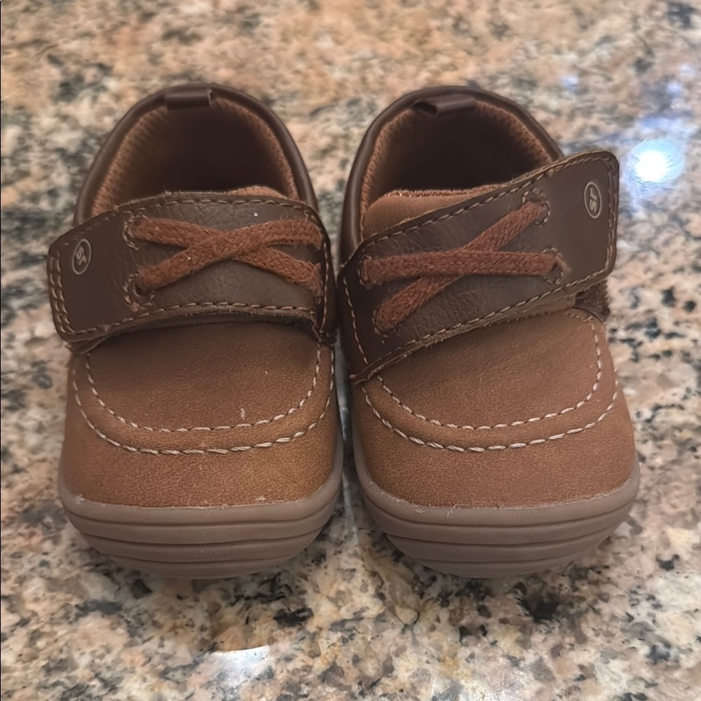 Stride Rite Brown Kids Shoes size 3